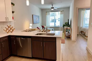 320 Goll St, Kyle, TX 78640 - Photo 9