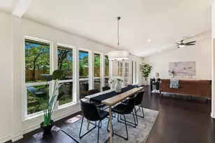 9405 Shady Oaks Dr, Austin, TX 78729 - Photo 11