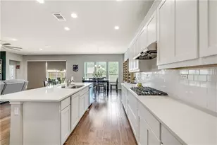 305 Wagon Spoke Wy, Liberty Hill, TX 78642 - Photo 5