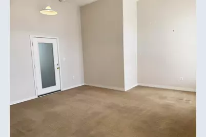 2 Depot Square Street #D, Elgin, TX 78621 - Photo 5