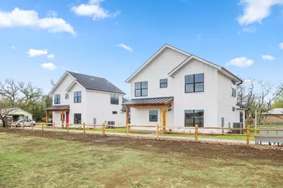 205 N Avenue, Johnson City, TX 78636 - Photo 3