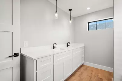 205 N Avenue, Johnson City, TX 78636 - Photo 31