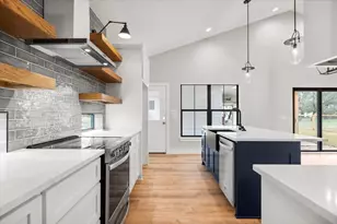 205 N Ave, Johnson City, TX 78636 - Photo 13