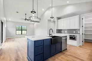 205 N Ave, Johnson City, TX 78636 - Photo 11