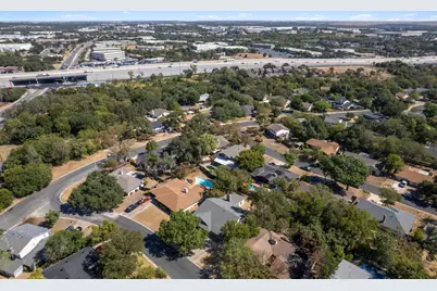 7503 Berkman Drive, Austin, TX 78752 - Photo 35