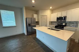 400 Barton Creek Ln, Hutto, TX 78634 - Photo 3