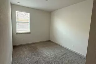 400 Barton Creek Ln, Hutto, TX 78634 - Photo 13