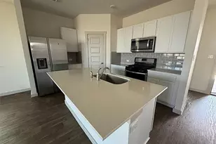400 Barton Creek Ln, Hutto, TX 78634 - Photo 5