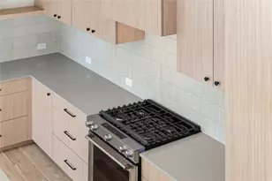 10813 Hermosillo Dr, Austin, TX 78758 - Photo 11