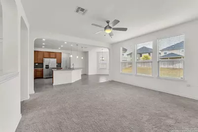 412 Deer Crest Drive, New Braunfels, TX 78130 - Photo 13