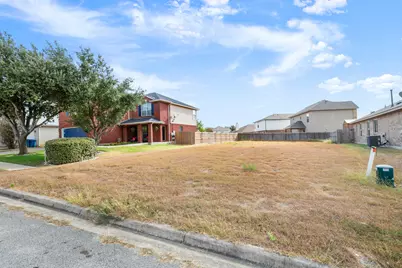 406 Gettysburg Loop, Elgin, TX 78621 - Photo 7