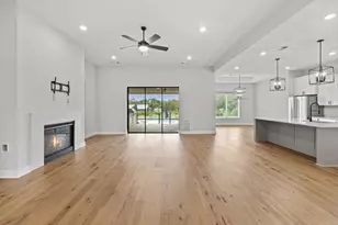 225 Spicewood Trails Dr, Spicewood, TX 78669 - Photo 5