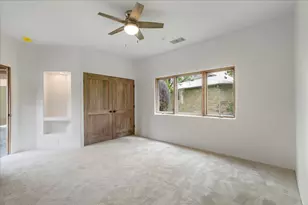 24736 Travis Lakeside Dr, Spicewood, TX 78669 - Photo 11