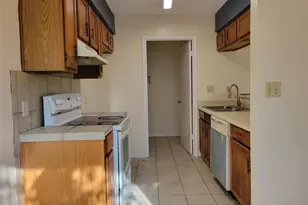 2804 Bull Run, Taylor, TX 76574 - Photo 3