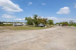 10811 San Jose Ave, Del Valle, TX 78617 - Photo 15