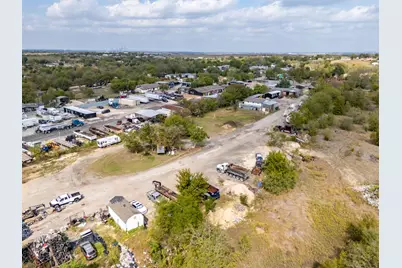10811 San Jose Avenue, Del Valle, TX 78617 - Photo 15