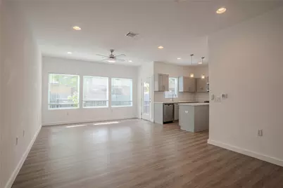 12500 Lamppost Lane #16, Austin, TX 78727 - Photo 5
