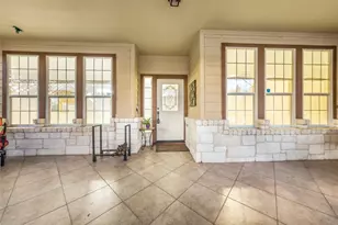 202 Holmstrom St, Hutto, TX 78634 - Photo 7