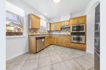 202 Holmstrom Street, Hutto, TX 78634 - Photo 15