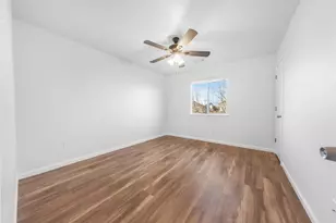 202 Holmstrom St, Hutto, TX 78634 - Photo 27