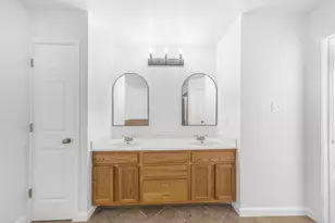 202 Holmstrom St, Hutto, TX 78634 - Photo 29