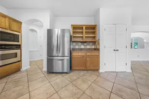 202 Holmstrom St, Hutto, TX 78634 - Photo 17