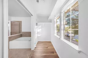 202 Holmstrom St, Hutto, TX 78634 - Photo 31