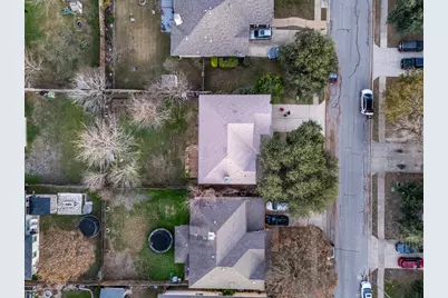 202 Holmstrom Street, Hutto, TX 78634 - Photo 37