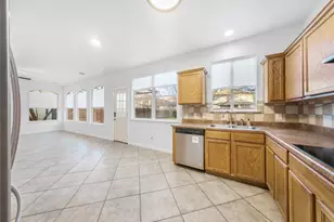 202 Holmstrom St, Hutto, TX 78634 - Photo 19