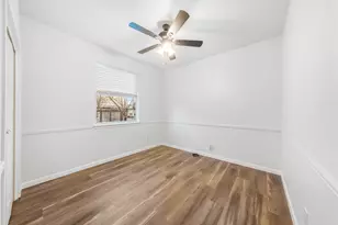 202 Holmstrom St, Hutto, TX 78634 - Photo 19