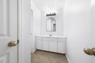 202 Holmstrom St, Hutto, TX 78634 - Photo 33