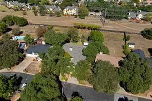 1400 Doonesbury Dr, Austin, TX 78758 - Photo 35