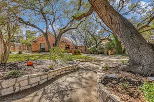 5402 Odessa Ln, Austin, TX 78731 - Photo 3