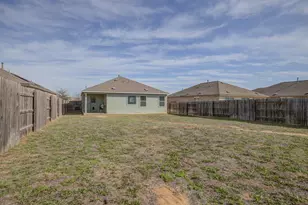 105 Isaac Millsaps Trl, Bastrop, TX 78602 - Photo 31
