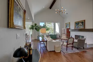 129 Hollytree Ct, Georgetown, TX 78628 - Photo 17