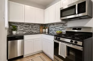 204 E 30th St, Austin, TX 78705 - Photo 3