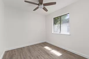 5708 Lark Creek Dr, Austin, TX 78744 - Photo 37
