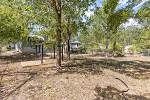 5708 Lark Creek Dr, Austin, TX 78744 - Photo 45