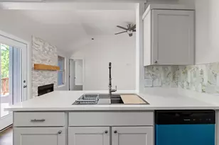 5708 Lark Creek Dr, Austin, TX 78744 - Photo 9