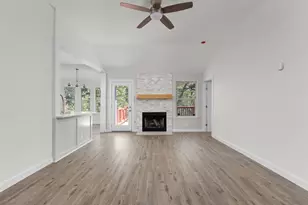 5708 Lark Creek Dr, Austin, TX 78744 - Photo 21