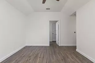 5708 Lark Creek Dr, Austin, TX 78744 - Photo 13