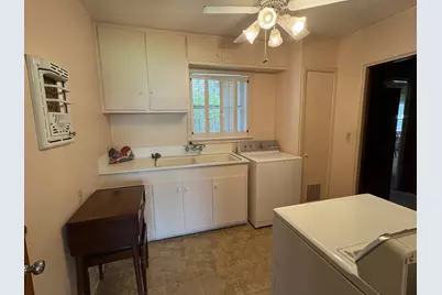 393 N Manse Avenue, Giddings, TX 78942 - Photo 29