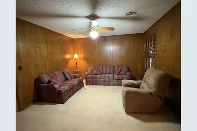 393 N Manse Avenue, Giddings, TX 78942 - Photo 25