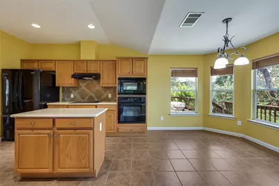 7312 White Oak Drive, Lago Vista, TX 78645 - Photo 13