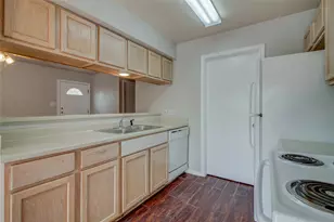 2211 Creekside C Ln, Georgetown, TX 78626 - Photo 11