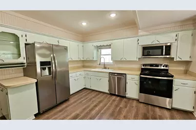 205 S Granger Street, Granger, TX 76530 - Photo 3