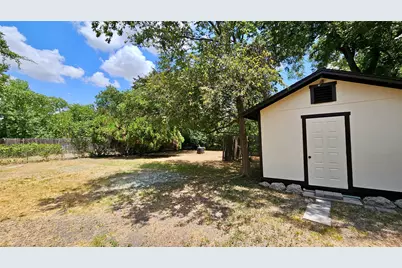 205 S Granger Street, Granger, TX 76530 - Photo 23