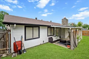 512 Mulberry Dr, Austin, TX 78745 - Photo 3