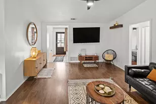 512 Mulberry Dr, Austin, TX 78745 - Photo 9