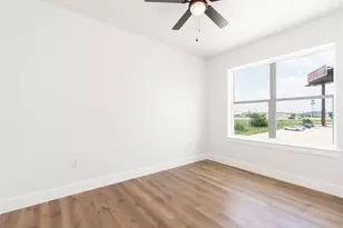 121 Calvin Smith Ln., Jarrell, TX 76537 - Photo 17